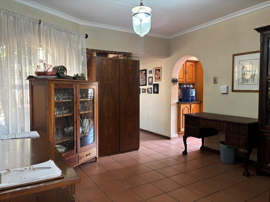 5 Bedroom Property for Sale in Safari Gardens North West